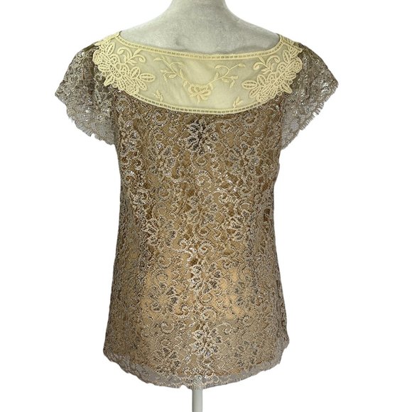 Like new HD in Paris Antthropologie Cream and Gold Lace Top Size 12 - Picture 2 of 8